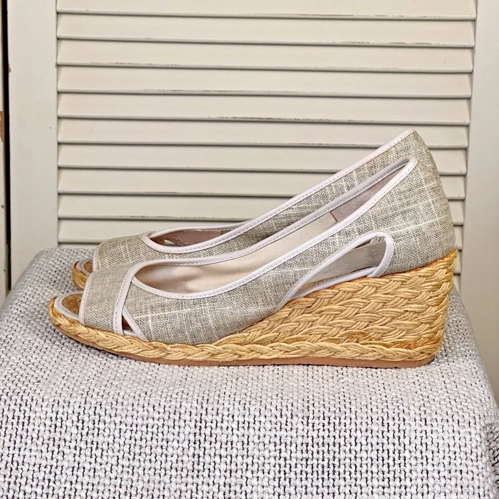 Donald J Pliner Coraa Taupe Linen‎ Peep Toe Rafia Wedge Espadrille Sandal Sz 7.5